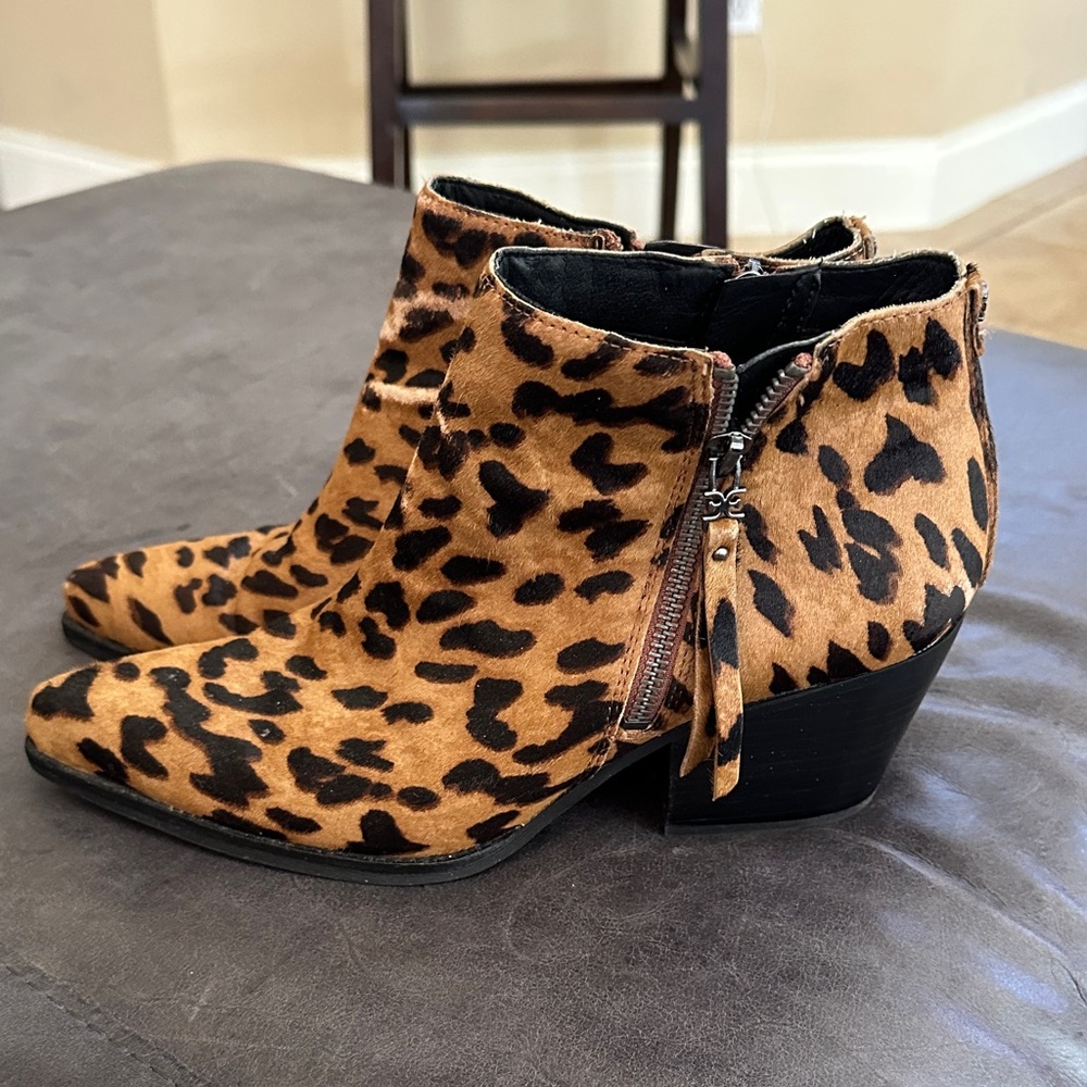 Sam Edelman Tan and Black Ankle Booties